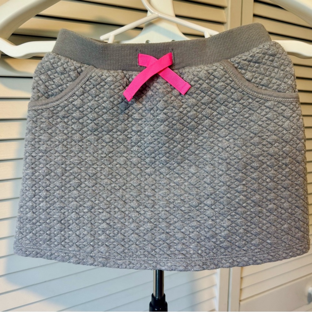 Cat & Jack Girls Gray 5T Skirt Pink Bow